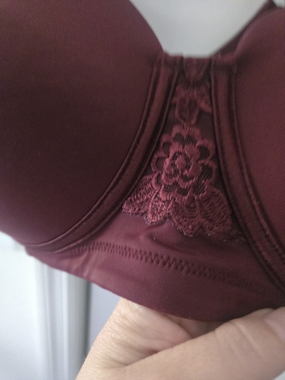 Vanity Fair Seamless T-Shirt Bras in Burgundy and Beige - Picture 3 of 8